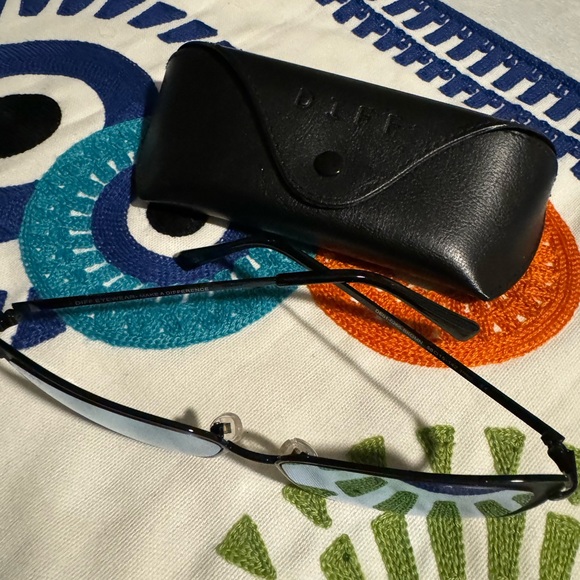 Sunglasses DIFF - Picture 3 of 3